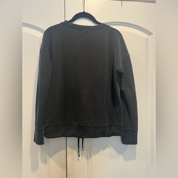 Cable & Gauge Sport Gray Top - Picture 4 of 7